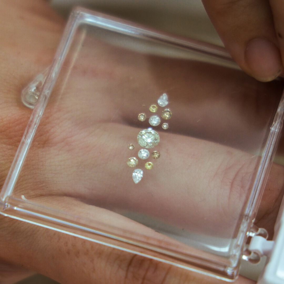 Bouquet Ring with Diamond, Sapphires and Cognac Diamonds